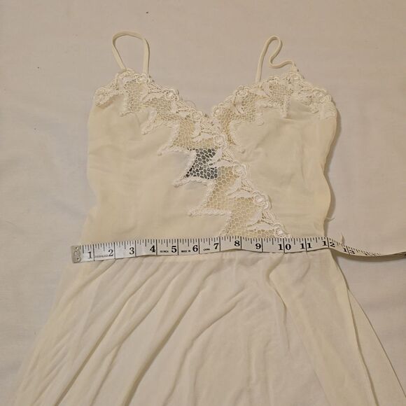 TD4 BY ELECTRA SMOCKED BACK VINTAGE NIGHTGOWN  SIZE 7 - Picture 6 of 9